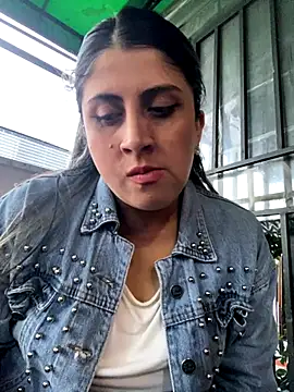 girl anni online show from October 2025 10:20:02 PM