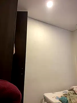 girl anni online show from November 2025 03:36:02 PM