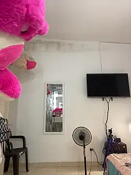 Violetrousse online show from May 2026 06:13:02 PM