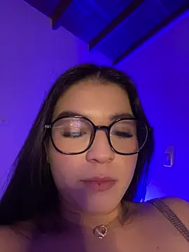 Snapshot of Blancanievess chatting on December 2025 02:51:02 AM Blancanievess online show from December 2025 02:51:02 AM