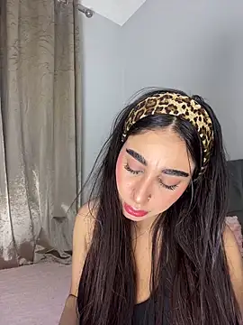 Meryem Queen online show from April 2026 08:39:01 PM