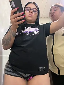 alissonfernandez  online show from September 2025 04:20:02 PM