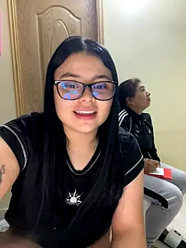 alissonfernandez  online show from November 2025 11:43:01 PM