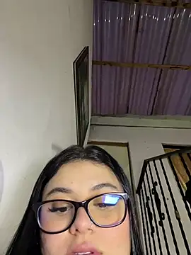alissonfernandez  online show from May 2026 10:31:01 AM