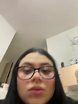 alissonfernandez  online show from June 2026 08:44:01 PM