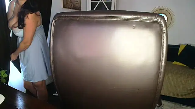 Snapshot of AmashaSiri chatting on November 2025 12:05:02 PM AmashaSiri online show from November 2025 12:05:02 PM