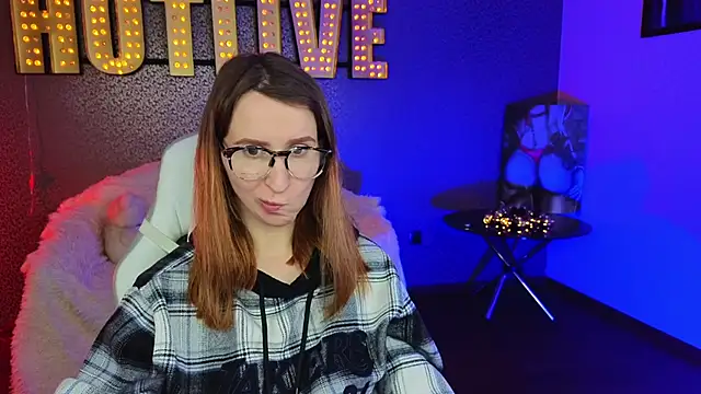 Snapshot of AliceBYKiss chatting on December 2024 12:17:02 PM AliceBYKiss online show from December 2024 12:17:02 PM