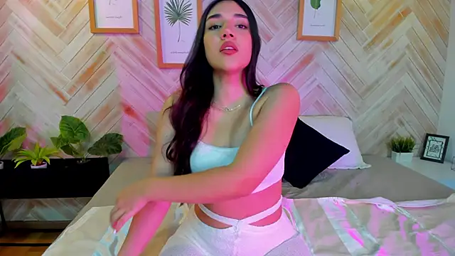 Snapshot of AniiRose chatting on January 2025 01:00:02 AM AniiRose online show from January 2025 01:00:02 AM