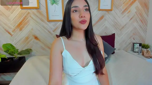 Snapshot of AniiRose chatting on January 2025 01:27:01 AM AniiRose online show from January 2025 01:27:01 AM