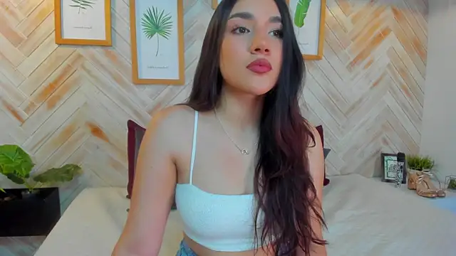Snapshot of AniiRose chatting on February 2025 10:13:01 PM AniiRose online show from February 2025 10:13:01 PM