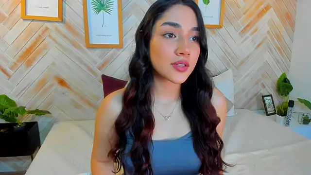 Snapshot of AniiRose chatting on February 2025 11:58:02 PM AniiRose online show from February 2025 11:58:02 PM