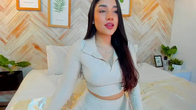 Snapshot of AniiRose chatting on March 2025 11:42:01 PM AniiRose online show from March 2025 11:42:01 PM