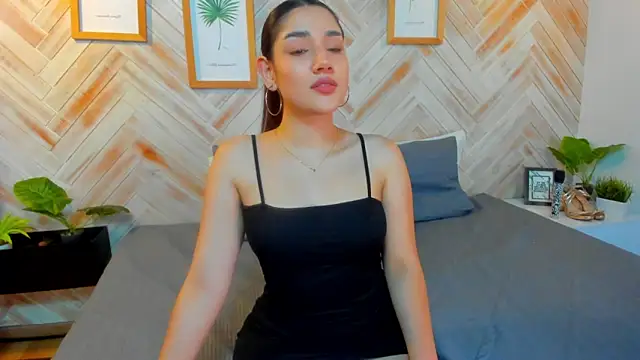 Snapshot of AniiRose chatting on March 2025 11:27:02 PM AniiRose online show from March 2025 11:27:02 PM