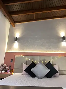 AniiRose online show from October 2025 12:36:01 AM