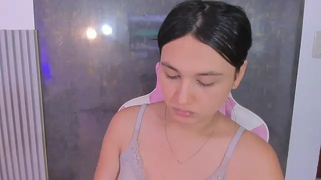 lana boomer online show from April 2026 08:22:02 PM