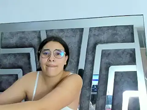 Snapshot of Salome_Moonn chatting on February 2025 03:08:02 AM Salome Moonn online show from February 2025 03:08:02 AM