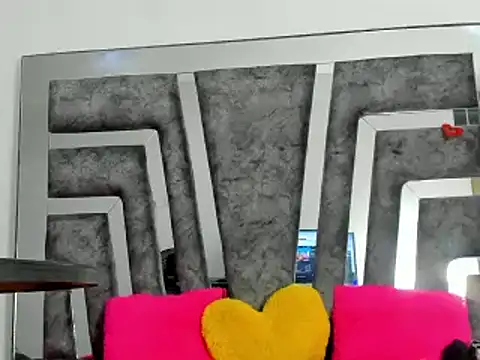 Snapshot of Salome_Moonn chatting on February 2025 01:04:02 AM Salome Moonn online show from February 2025 01:04:02 AM