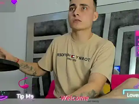 Snapshot of Salome_Moonn chatting on February 2025 01:03:01 PM Salome Moonn online show from February 2025 01:03:01 PM