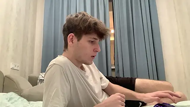 cutie guys online show from December 2024 05:08:02 PM