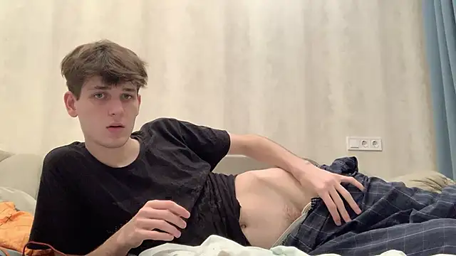 cutie guys online show from December 2024 06:37:02 PM