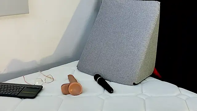 cutehanna1 online show from October 2025 03:36:02 AM