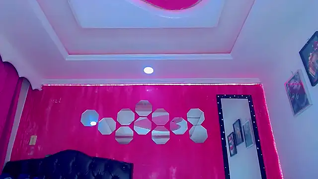 Snapshot of TiffanyMackensyy chatting on November 2025 01:37:01 AM TiffanyMackensyy online show from November 2025 01:37:01 AM