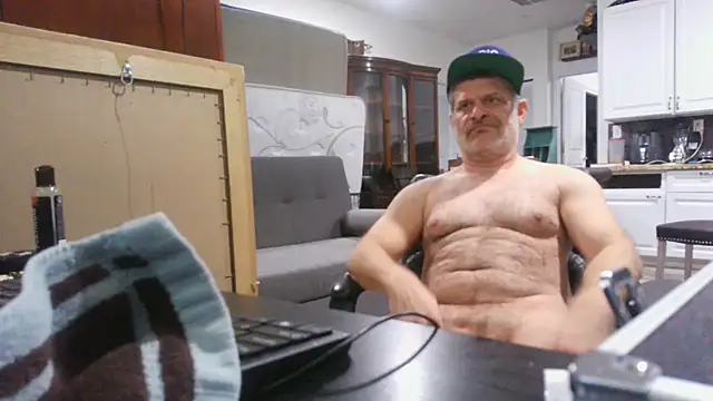 Snapshot of LARawAlways2 chatting on February 2025 11:32:01 AM LARawAlways2 online show from February 2025 11:32:01 AM