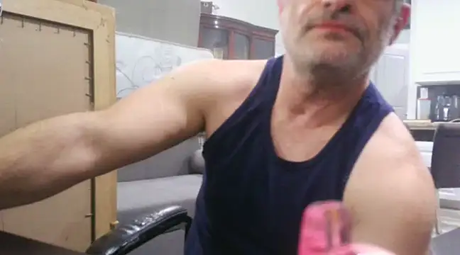 Snapshot of LARawAlways2 chatting on February 2025 09:51:01 PM LARawAlways2 online show from February 2025 09:51:01 PM