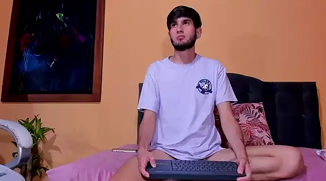 Snapshot of Thhiago_tay chatting on December 2024 03:55:01 PM Thhiago tay online show from December 2024 03:55:01 PM