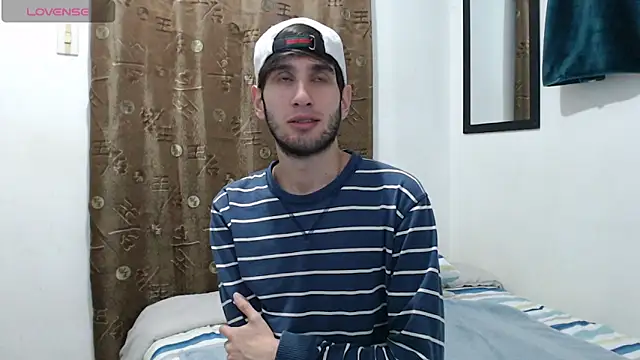 Snapshot of Thhiago_tay chatting on September 2025 04:01:01 PM Thhiago tay online show from September 2025 04:01:01 PM