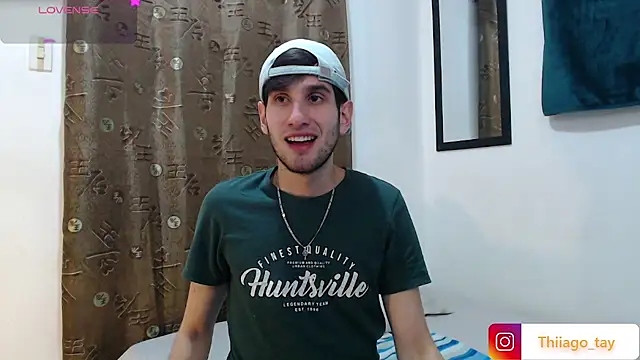 Snapshot of Thhiago_tay chatting on November 2025 04:44:02 AM Thhiago tay online show from November 2025 04:44:02 AM