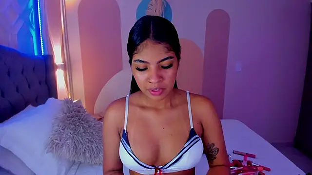 Snapshot of MadyLust chatting on September 2025 07:25:02 AM MadyLust online show from September 2025 07:25:02 AM