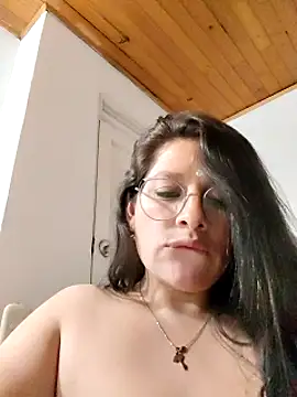 Snapshot of Neve_Collins chatting on December 2024 06:44:02 AM Neve Collins online show from December 2024 06:44:02 AM