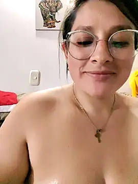Snapshot of Neve_Collins chatting on December 2024 09:17:02 AM Neve Collins online show from December 2024 09:17:02 AM