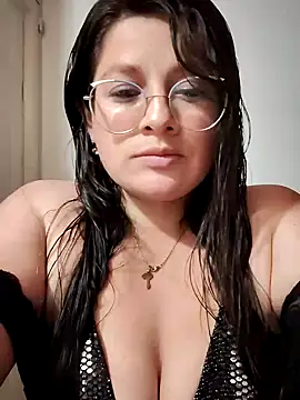 Snapshot of Neve_Collins chatting on January 2025 05:34:02 AM Neve Collins online show from January 2025 05:34:02 AM