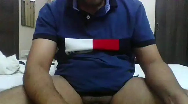 Snapshot of sunny69blackdick chatting on December 2024 03:47:02 PM sunny69blackdick online show from December 2024 03:47:02 PM