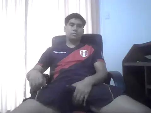 estudiante69 online show from December 2024 10:21:01 PM