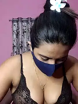 Snapshot of lovely-tanu chatting on February 2025 01:03:02 PM lovely-tanu online show from February 2025 01:03:02 PM