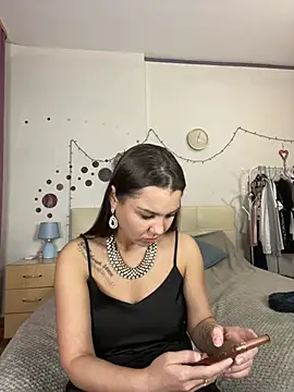 MiraMiss online show from December 2024 11:06:01 AM