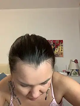 MiraMiss online show from October 2025 10:08:01 AM