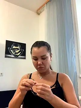 MiraMiss online show from November 2025 08:23:02 AM