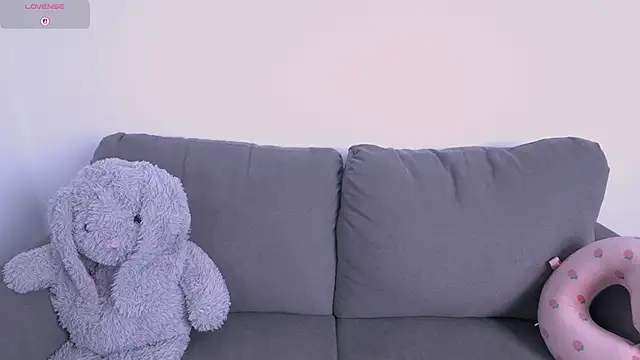 petite paola online show from June 2026 03:43:02 PM
