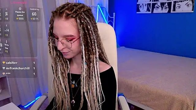 Snapshot of VioletShine chatting on January 2025 02:07:02 PM VioletShine online show from January 2025 02:07:02 PM
