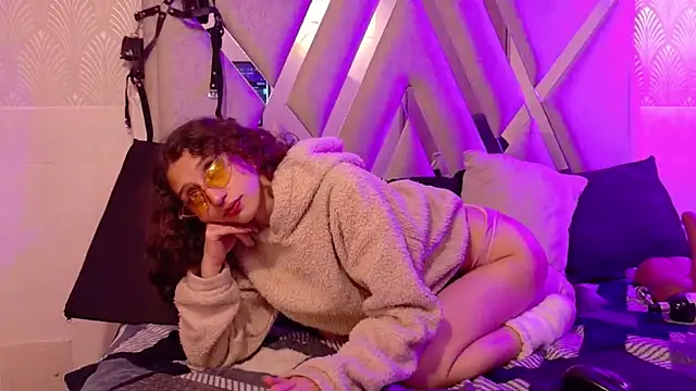 Queenjenn   online show from January 2026 10:08:02 AM