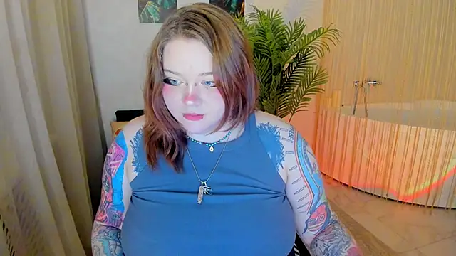 MoonLghte online show from June 2026 07:45:02 PM