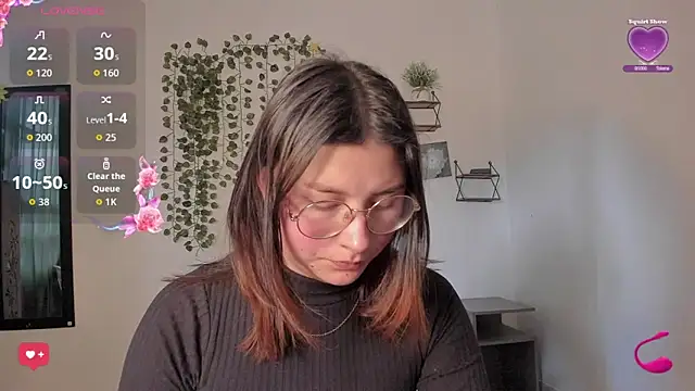 Noellesable online show from September 2025 05:17:01 PM