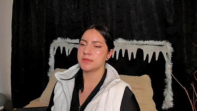 Snapshot of jenifer__power10 chatting on December 2025 07:33:02 PM jenifer power10 online show from December 2025 07:33:02 PM