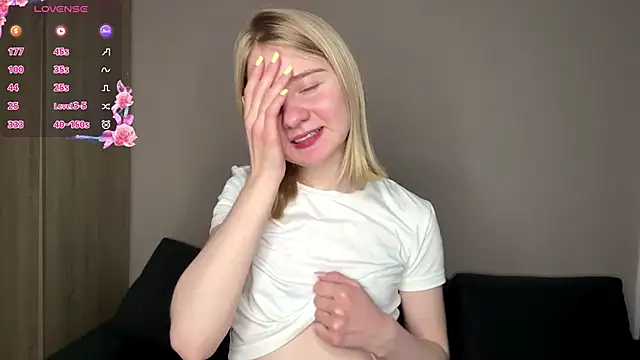 OdelinaFicken online show from March 2026 06:19:01 AM