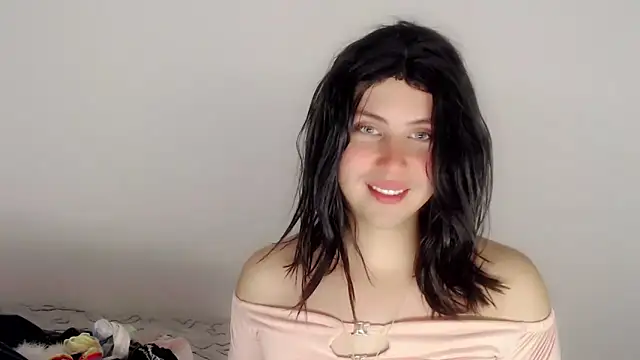 Snapshot of Oxana-Novikov chatting on November 2025 12:00:02 AM Oxana-Novikov online show from November 2025 12:00:02 AM