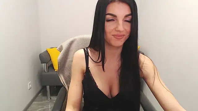 Angelina Clarks online show from January 2025 04:33:01 PM